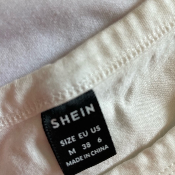 Lot of 5 Cropped Tops, small to medium - Picture 4 of 11